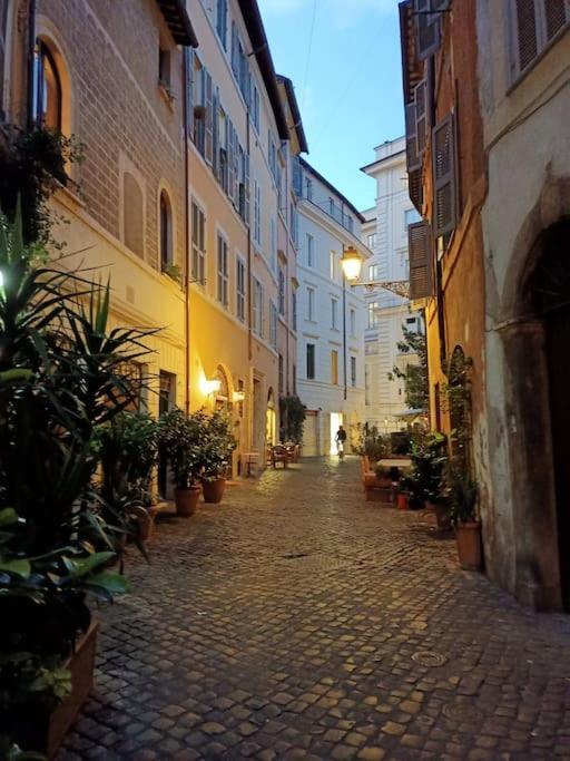 Locanda Cappellari - Campo De' Fiori Rzym Zewnętrze zdjęcie